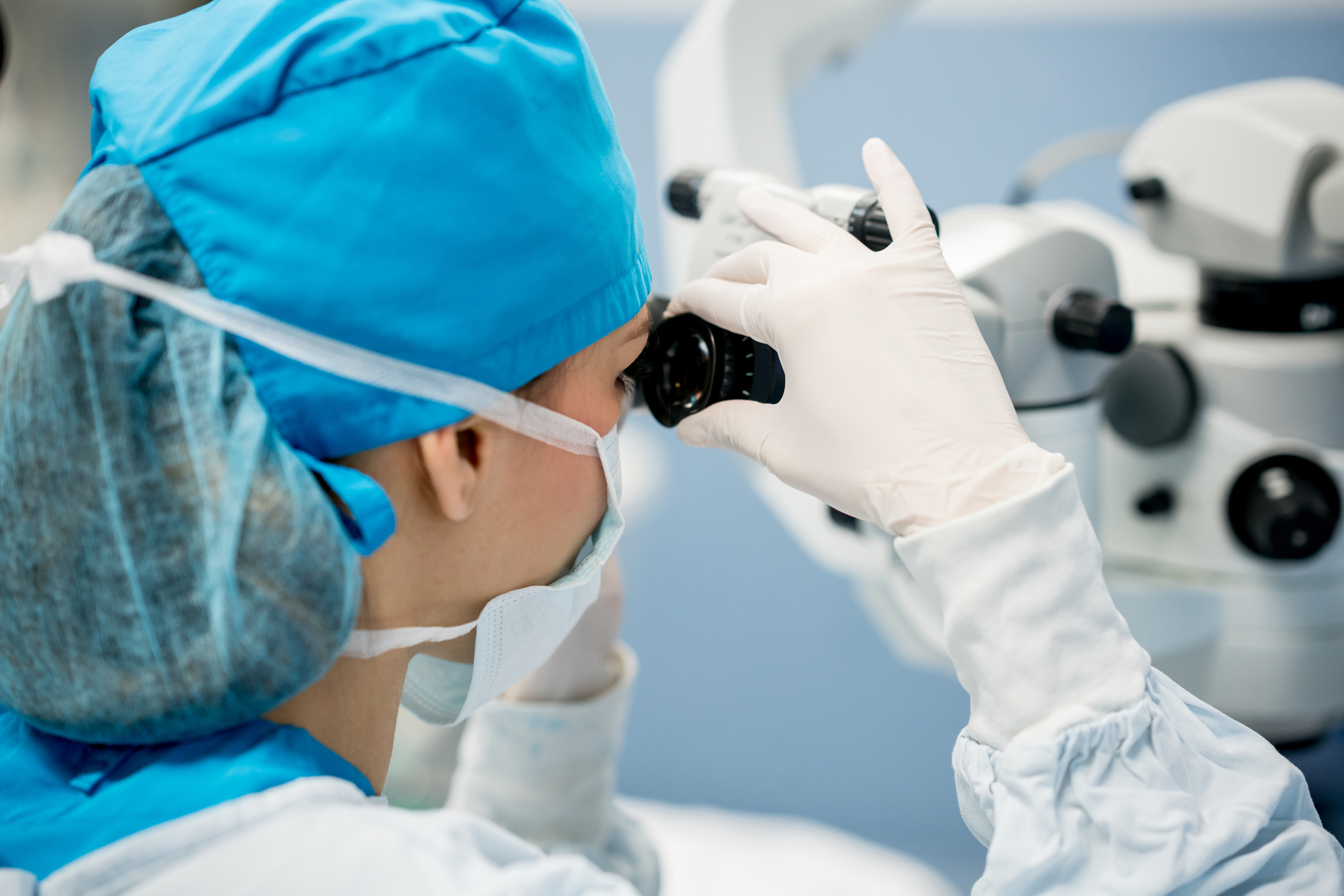 You are currently viewing Consider these factors before going for lasik eye surgery